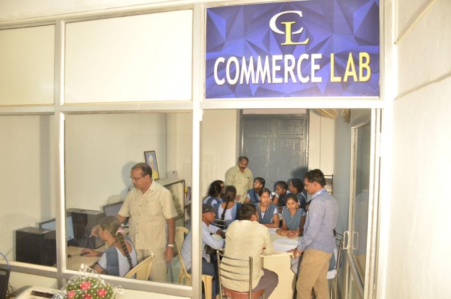 Government College (Autonomous) Rajahmundhry Laboratories photo 18